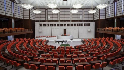 Meclis'te istifa sesleri yükseldi