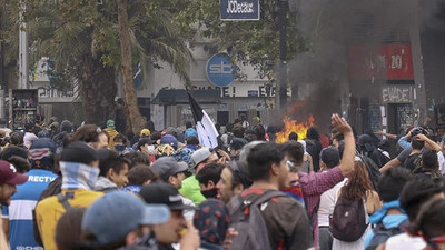 Şili’de öğrencilerden dev protesto