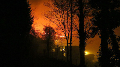 Trabzon Of'ta örtü yangını: Lodosun etkisiyle büyüyor
