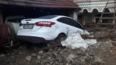 Bursa'daki sel felaketini KRT görüntüledi