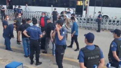 Polis, Bilecik Baro Başkanvekilini yerde sürükleyerek gözaltına aldı