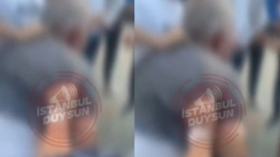 Kadınların videosunu çekip özür dileyen adama meydan dayağı attılar 