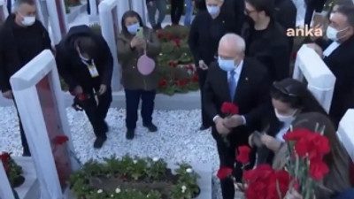 Kılıçdaroğlu'ndan Çanakkale Şehitler Anıtı'na ziyaret
