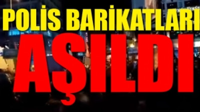 Kadınlar Ankara'da polis barikatını aştı