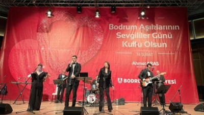 CHP'li belediye sanatçılara sahip çıktı: Müziğin Sesi Açılsın