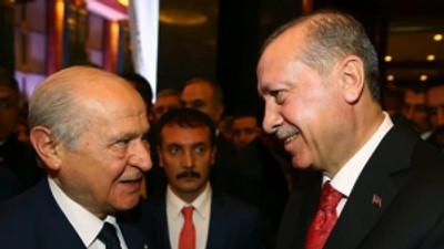 "Erdoğan, Bahçeli'ye mahkum, Erdoğan bir taraftan da seçmene siz de bana mahkumsunuz diyor"