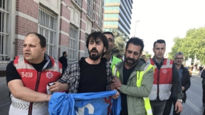 Taksim'e yürümek isteyen işçileri polis böyle gözaltına aldı