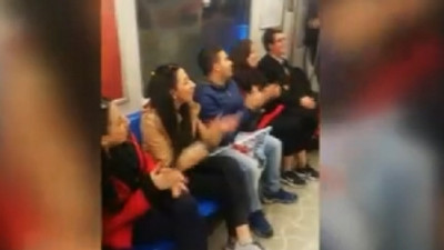 Gençler Maltepe'ye İzmir Marşı söyleyerek gitti