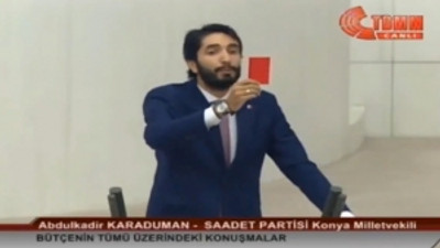 Saadet Partili vekilden Meclis'te AKP'ye kırmızı kart