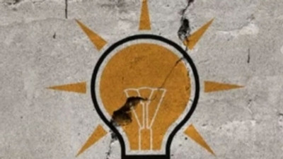 'AK Parti'de 400 bini geçkin istifa var'