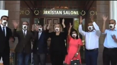 Mansur Yavaş'tan işitme engellilere maske müjdesi