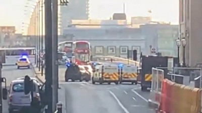 Londra'da patlama iddiası... Polis bir kişiyi öldürdü