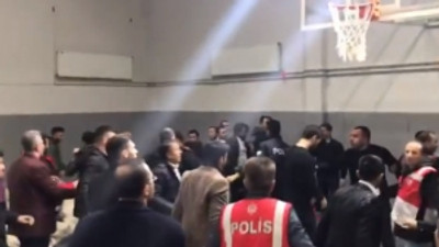 Üsküdar'da neler oluyor? Oy torbaları başında CHP'lilere saldırı