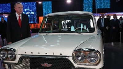 Devrim'den sonra bir ilk 'yerli' otomobil sahneye çıktı!
