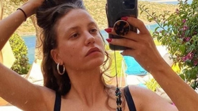 Serenay Sarıkaya'nın Deepfake ile yapılan ayçiçek yağı videosu viral oldu