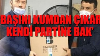 AKP'li belediyelerin yardım kolilerini parti teşkilatlarının dağıttığı ortaya çıktı