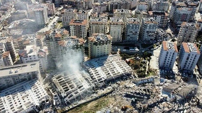 Depremin simgesi haline gelmişti: Rönesans Rezidans neden yıkıldı?