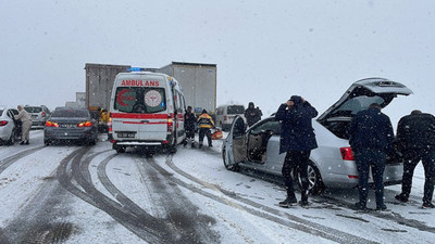 58 araç birbirine girdi: Ankara istikameti tıkandı