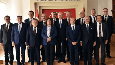 CHP'li belediye başkanları Kemal Kılıçdaroğlu başkanlığında toplandı