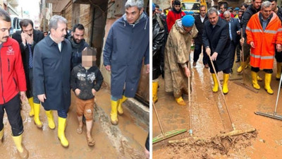 Mustafa Destici afet bölgesine gitti: Çocuk terlikle, kendisi yağmur çizmesiyle gezdi