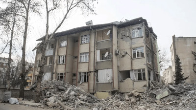 Diyarbakır'da depremde hasar alan ev ve iş yerlerinde hırsızlık yapan çeteye operasyon