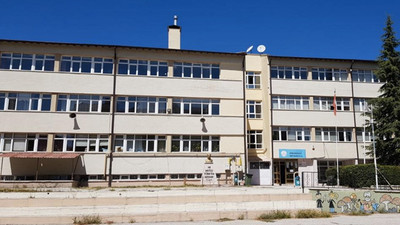 Eskişehir'de okul boşaltıldı: Kirişlerinden boru geçiyor