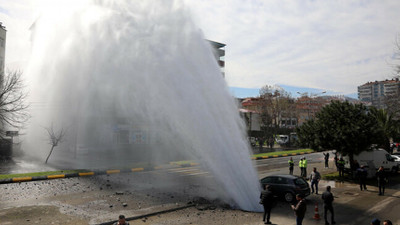Trabzon'da isale hattı dinamit gibi patladı: 8 katlı bina ve yola su doldu