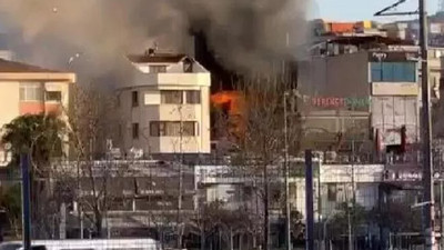 İstanbul'da 7 katlı otelde yangın: 2 kişi yaşamını yitirdi