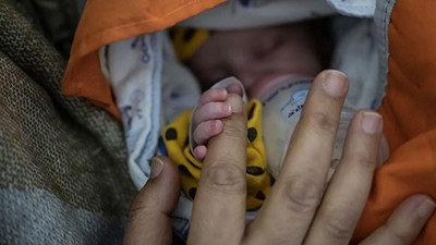 Annesiz kalan depremzede bebeklere sütanne aranıyor