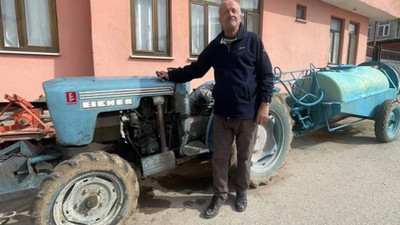 Yıllardır evinin önünde duran 47 yıllık traktöre otoyol cezası geldi