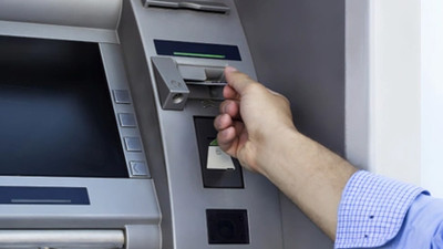 ATM'ye kartını kaptıranlar dikkat