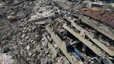 Depremde en fazla can kaybının yaşandığı Ebrar Sitesi aileleri harekete geçiyor