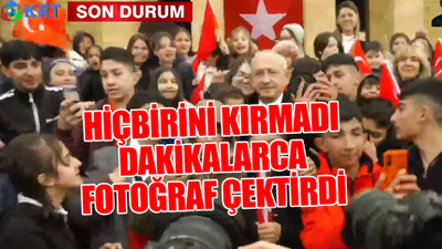 Kemal Kılıçdaroğlu'na Anıtkabir'de çocuklardan yoğun ilgi...