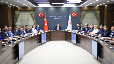 Nureddin Nebati, bakanlığı AKP'nin seçim ofisi olarak kullandı