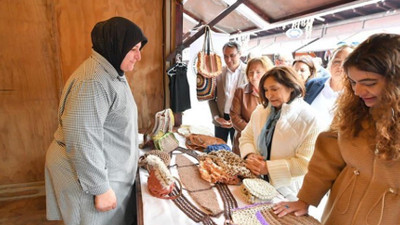 Selvi Kılıçdaroğlu 'Dayanışma Pazarı'nı ziyaret etti
