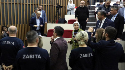 Tanju Özcan AKP'li meclis üyesini salondan çıkarttı: Meclis'te gerginlik yaşandı