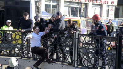 Taksim'de Ukraynalı eski polis 'Savaşı durdurun' diyerek intihar girişiminde bulundu
