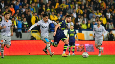 Nefes kesen maçta final biletini Başakşehir kaptı