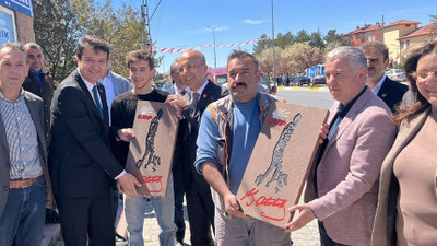 CHP Kayseri milletvekili adayı Arıkan Milli Savunma Bakanlığı Dijital Gösterim Merkezi’ni ziyaret etti