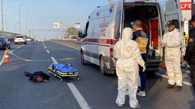 D-100 Karayolu’nda yol ortasına yatan adam trafiği kesti: Polis ve sağlık ekipleri özel kıyafetlerle müdahale etti