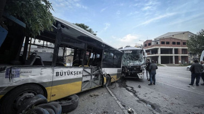 Bursa'da feci kaza: Servis otobüsü ile halk otobüsü çarpıştı