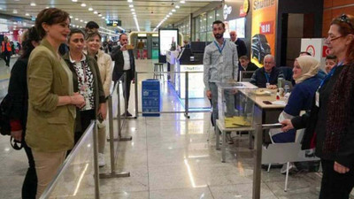 Kaftancıoğlu, Sabiha Gökçen Havalimanı'nda seçim sandıklarını inceledi