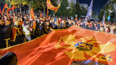 Karadağ'da ilk turda yenilen muhalefet ikinci turda 32 yıllık iktidarı nasıl devirdi?