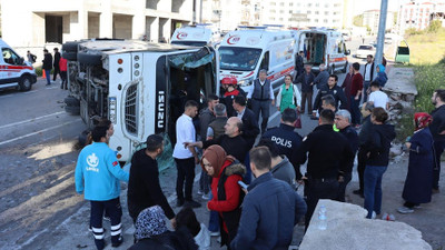 Kayseri'de feci kaza: 1'i ağır 33 yaralı