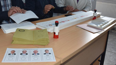 Gözler Türkiye'ye çevrildi..  Tarih seçim dünya basınında anbean takip ediliyor