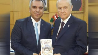 MHP'li milletvekili adayı, ölen yazarın kitabını kendi kitabıymış gibi tanıttı