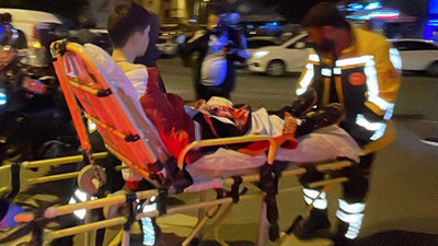 Galatasaray'ın şampiyonluk kutlamalarında bir taraftar bıçakla yaralandı