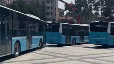İmamoğlu'nun Erzurum mitingi öncesi AKP'li belediye, otobüslerle meydanı kapattı