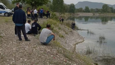 Araç göle düştü: 1'i çocuk 3 kişi hayatını kaybetti