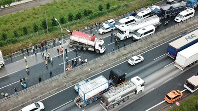 Kamyon devrildi: TEM Otoyolu Ankara yönü ulaşıma kapandı